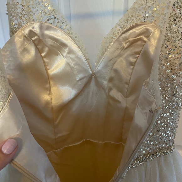 Dancing Queen size small grad/prom dress - Picture 7 of 11